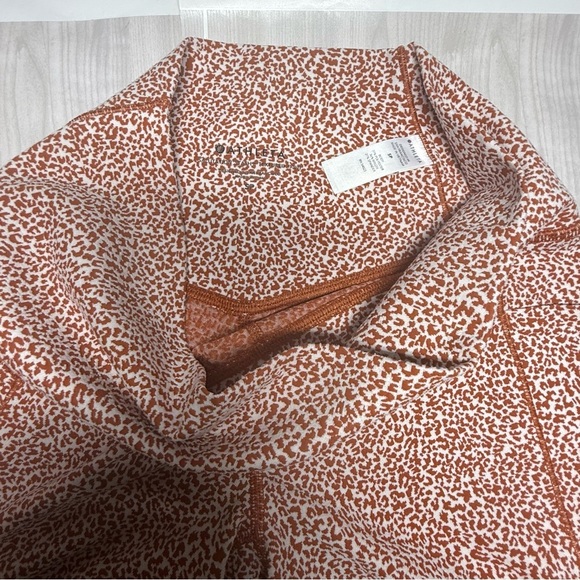 Athleta Brown and White High-Performance Leggings - Picture 4 of 4